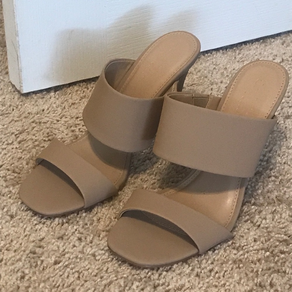Charlotte Ruse Nude Heels, BRAND NEW!!